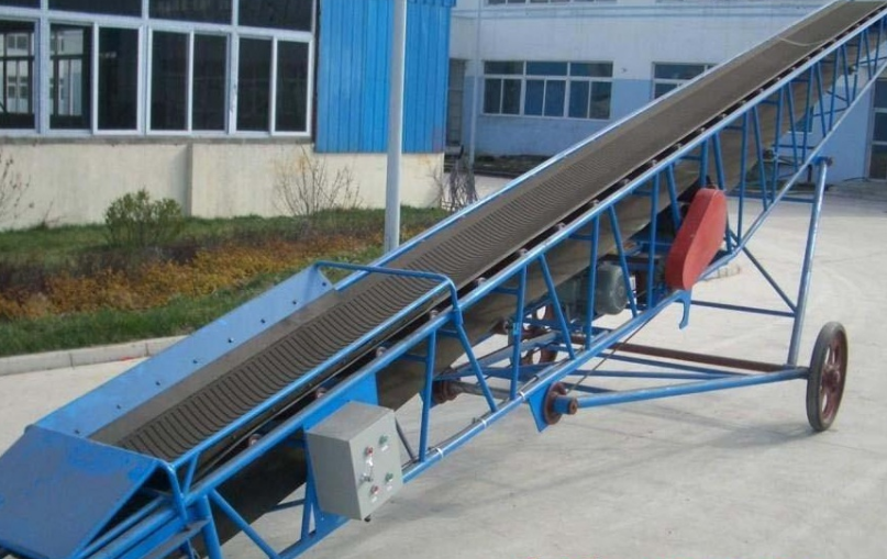 帶式輸送機都有哪些部分組成？